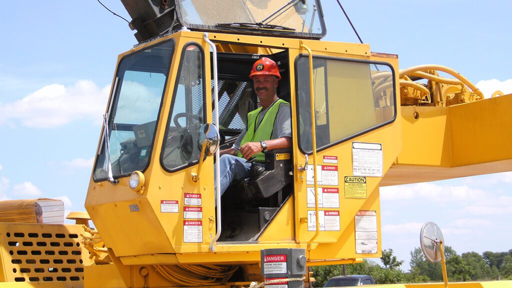 How Much Do Crane Operators Get Paid A Year